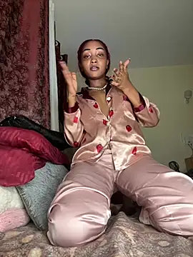 Snapshot of Candiey001 chatting on 01/12/26, 06:46 Candiey001 online show from 01/12/26, 06:46