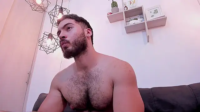 Snapshot of SebastianVilla_ chatting on 01/03/25, 11:23 SebastianVilla online show from 01/03/25, 11:23
