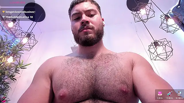 Snapshot of SebastianVilla_ chatting on 03/01/25, 04:44 SebastianVilla online show from 03/01/25, 04:44
