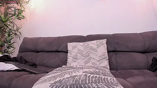 Snapshot of SebastianVilla_ chatting on 03/07/25, 07:16 SebastianVilla online show from 03/07/25, 07:16