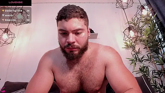 Snapshot of SebastianVilla_ chatting on 03/21/25, 09:45 SebastianVilla online show from 03/21/25, 09:45