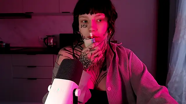 tradishka online show from 02/10/25, 01:11