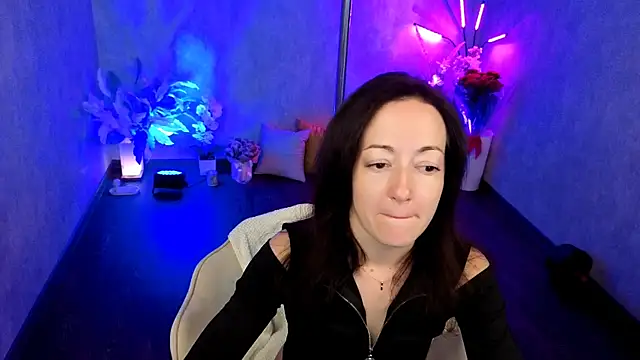 Snapshot of kimberlyray777 chatting on 06/13/26, 10:46 kimberlyray777 online show from 06/13/26, 10:46