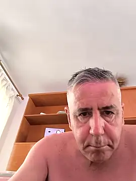 parejamlga58 online show from 10/26/25, 03:07