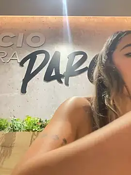 Snapshot of Emilia_Bakerr chatting on 12/04/24, 06:28 Emilia Bakerr online show from 12/04/24, 06:28