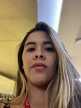 Snapshot of Emilia_Bakerr chatting on 12/14/24, 11:56 Emilia Bakerr online show from 12/14/24, 11:56