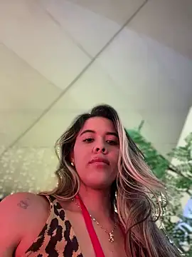 Snapshot of Emilia_Bakerr chatting on 12/18/24, 06:14 Emilia Bakerr online show from 12/18/24, 06:14