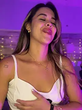 Snapshot of Emilia_Bakerr chatting on 01/21/25, 08:43 Emilia Bakerr online show from 01/21/25, 08:43