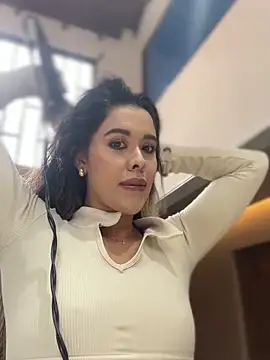 Snapshot of Emilia_Bakerr chatting on 03/21/25, 06:40 Emilia Bakerr online show from 03/21/25, 06:40