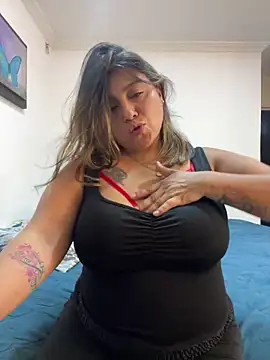 Snapshot of MrsFoucher chatting on 01/05/25, 02:06 MrsFoucher online show from 01/05/25, 02:06