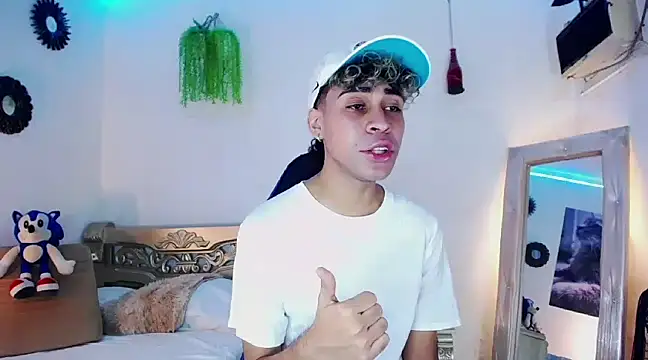 huge armound online show from 02/01/25, 04:44