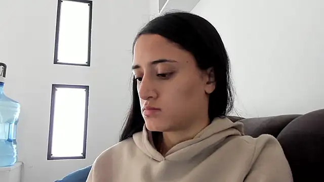  Caroliinee  online show from 02/19/25, 04:22