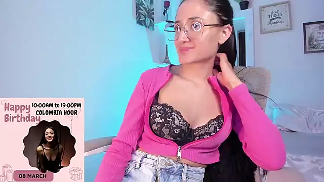  Caroliinee  online show from 03/07/25, 10:21