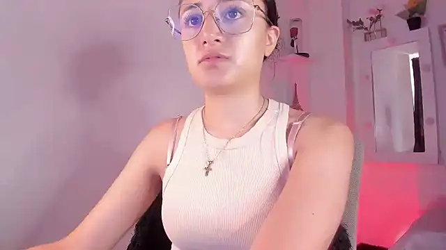  Caroliinee  online show from 09/25/25, 05:05