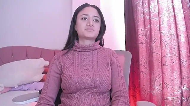  Caroliinee  online show from 11/23/25, 05:02