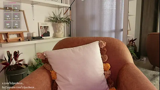 Snapshot of JulietteDee chatting on 01/29/25, 10:11 JulietteDee online show from 01/29/25, 10:11