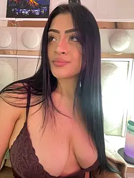 lucianaroy online show from 02/17/25, 07:42