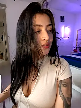 lucianaroy online show from 09/30/25, 06:13