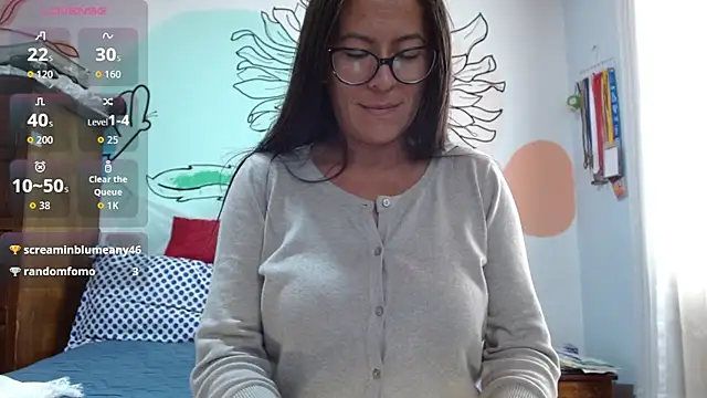 lupita84 online show from 09/23/25, 06:44