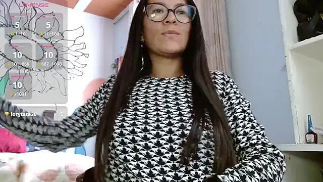 lupita84 online show from 10/11/25, 09:46