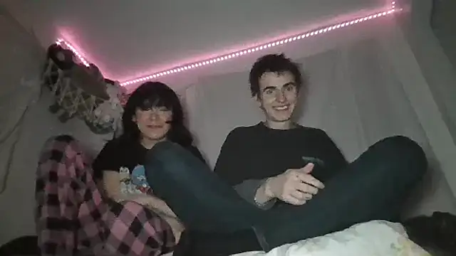 Snapshot of spicylaboi chatting on 12/28/24, 11:30 spicylaboi online show from 12/28/24, 11:30