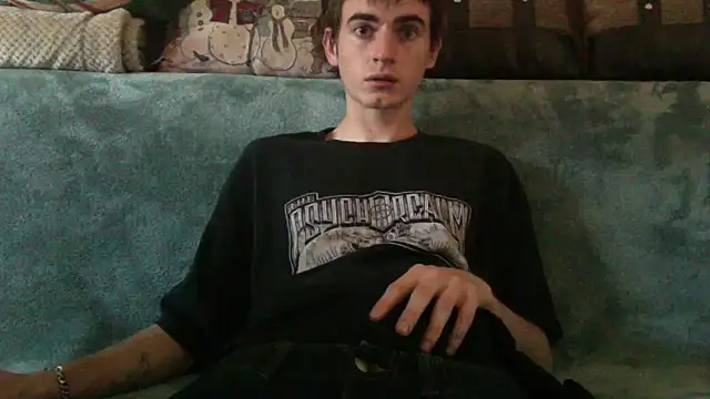 Snapshot of spicylaboi chatting on 01/01/25, 11:51 spicylaboi online show from 01/01/25, 11:51