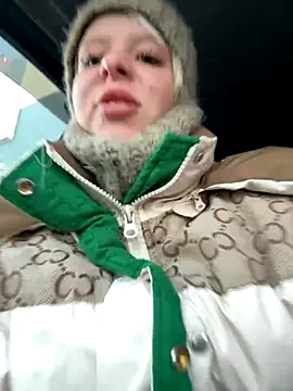 LikaCat online show from 10/31/25, 01:39