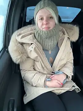 LikaCat online show from 11/11/25, 02:00