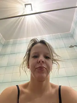 LikaCat online show from 12/22/25, 03:36