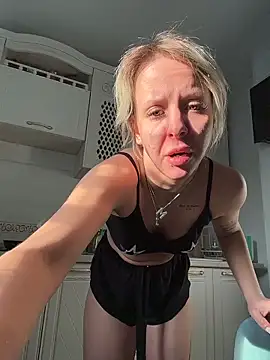 LikaCat online show from 02/06/26, 04:06