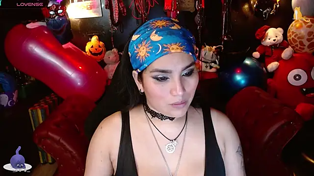 kureiji hentaii online show from 11/27/25, 01:29