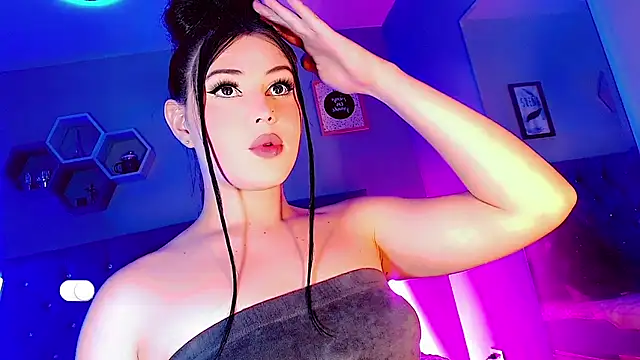 Ashlycuute online show from 12/17/24, 10:32