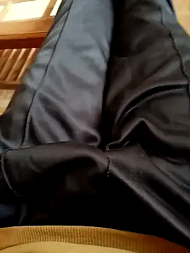 Snapshot of Alonesexyboy1 chatting on 02/04/25, 06:36 Alonesexyboy1 online show from 02/04/25, 06:36