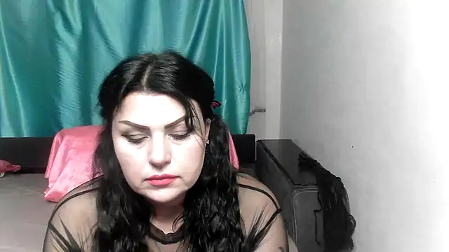 Snapshot of kataleya94 chatting on 02/13/25, 01:29 kataleya94 online show from 02/13/25, 01:29