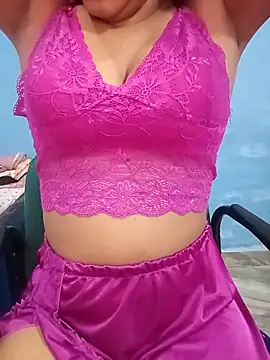 Snapshot of Gulabo-jaan chatting on 06/16/26, 07:05 Gulabo-jaan online show from 06/16/26, 07:05
