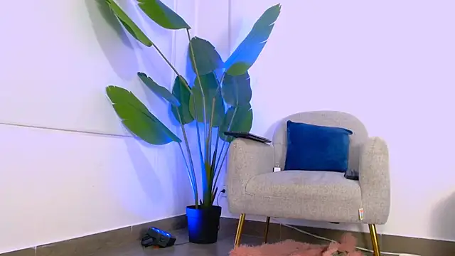 Snapshot of Sara_ow chatting on 05/05/26, 07:11 Sara ow online show from 05/05/26, 07:11