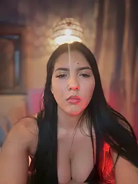 MarianaBenz online show from 02/07/25, 11:34