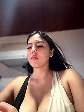 MarianaBenz online show from 01/10/26, 11:31