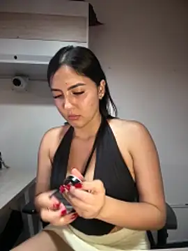 Snapshot of MarianaBenz chatting on 04/03/26, 11:25 MarianaBenz online show from 04/03/26, 11:25