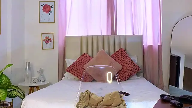 KristennBlue online show from 02/09/25, 01:25