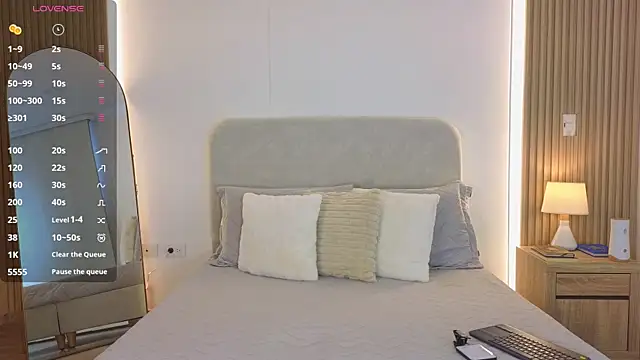 KristennBlue online show from 05/13/26, 03:42