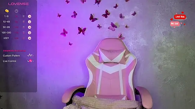 Snapshot of shy_blondiee chatting on 09/13/25, 04:51 shy blondiee online show from 09/13/25, 04:51