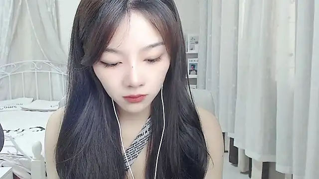 Jenny-Z online show from 05/17/26, 01:47