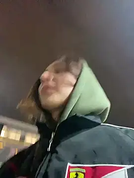 QuitieLia online show from 01/19/25, 03:21