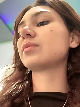 QuitieLia online show from 10/07/25, 08:22