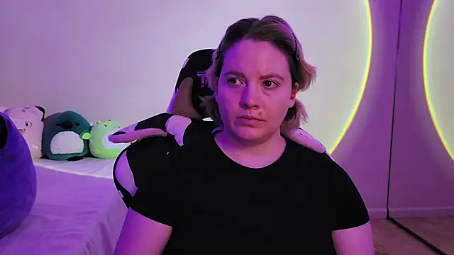 InternetFairy XO online show from 12/16/24, 01:11