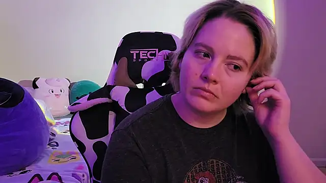 InternetFairy XO online show from 12/22/24, 08:47