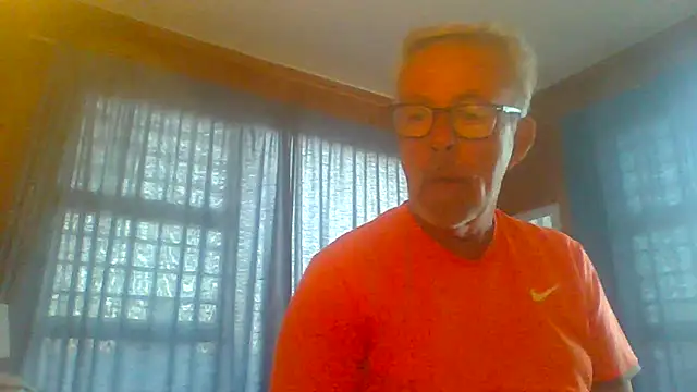 tuggy59 online show from 09/23/25, 04:37