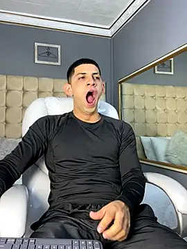 Snapshot of Alex_cute77 chatting on 09/12/25, 12:05 Alex cute77 online show from 09/12/25, 12:05