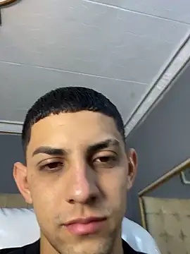 Snapshot of Alex_cute77 chatting on 09/19/25, 12:06 Alex cute77 online show from 09/19/25, 12:06